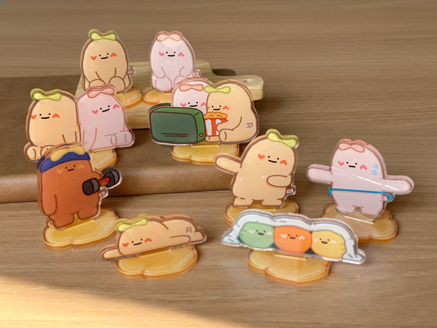 "Dax & Family" Character Standee AcryArt Blind Bag