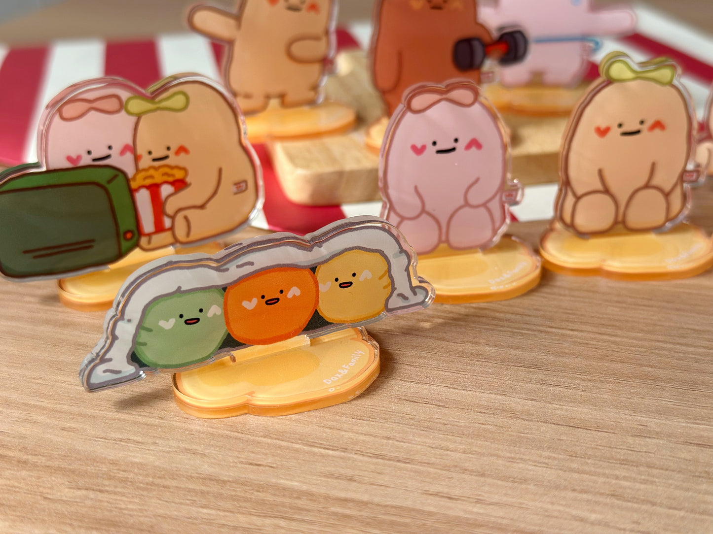 "Dax & Family" Character Standee AcryArt Blind Bag